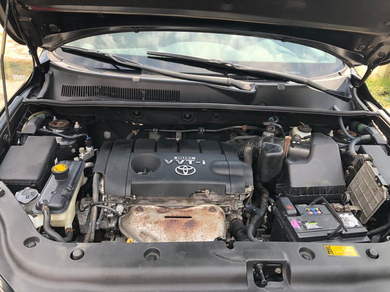 Thumbnail 5 of 2009 Toyota RAV4 LE